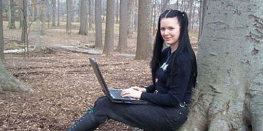 Awas Hacker-Hacker Seksi Menyerang
