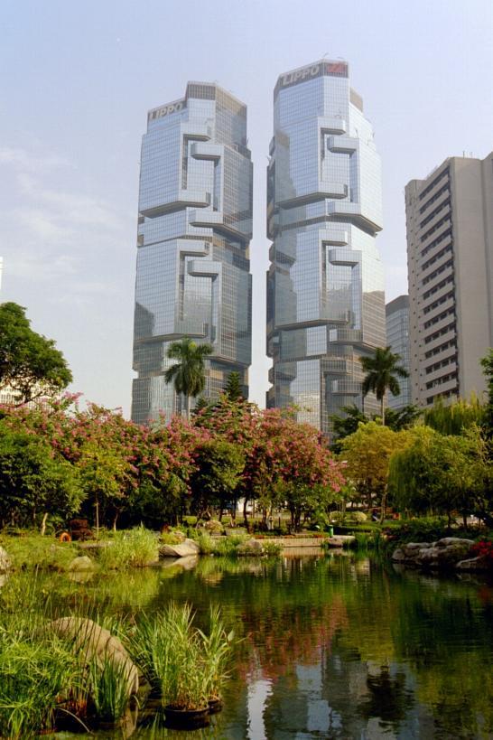 Over park. Макао архитектура. Ураганные башни Гонконг. The Henderson Tower Hongkong.