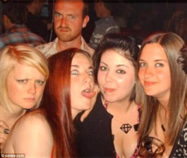 photobomb , si Perusak foto yang gak diundang