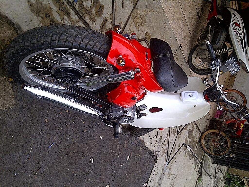 Terjual MOTOR  HONDA C70  MODIF KASKUS