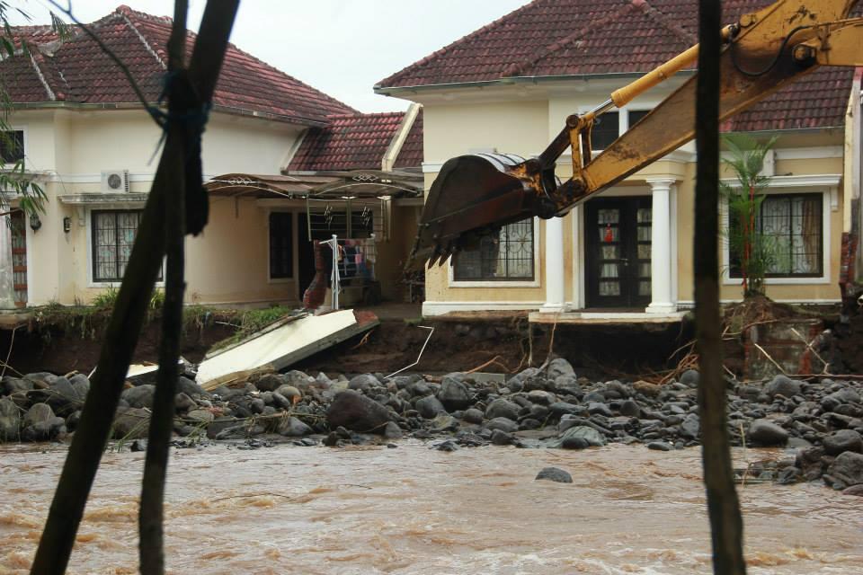 Banjir Manado &#91;PICS UPDATE&#93;