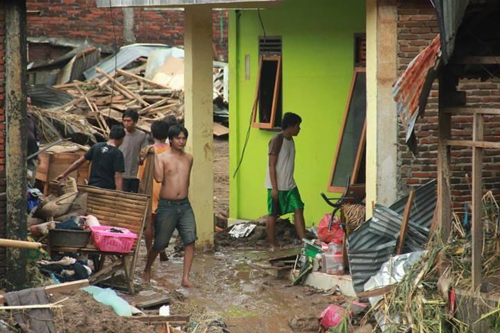 Banjir Manado &#91;PICS UPDATE&#93;