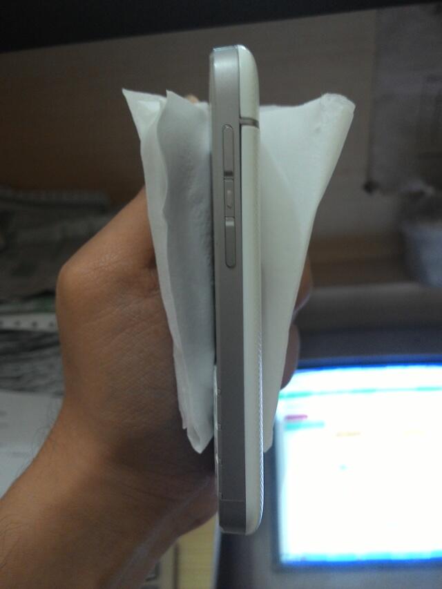 JUAL BLACKBERRY Q10 WHITE GRS RESMI PANJANG