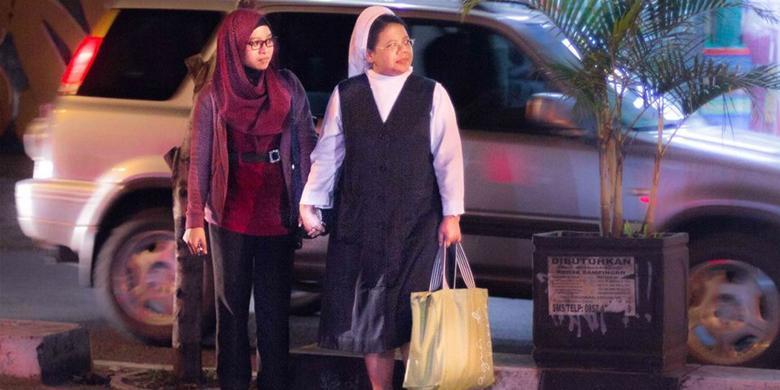 (FOTO JILBABER dan SUSTER) Ningrum Bersyukur Fotonya dengan Suster Patrice Inspirasi