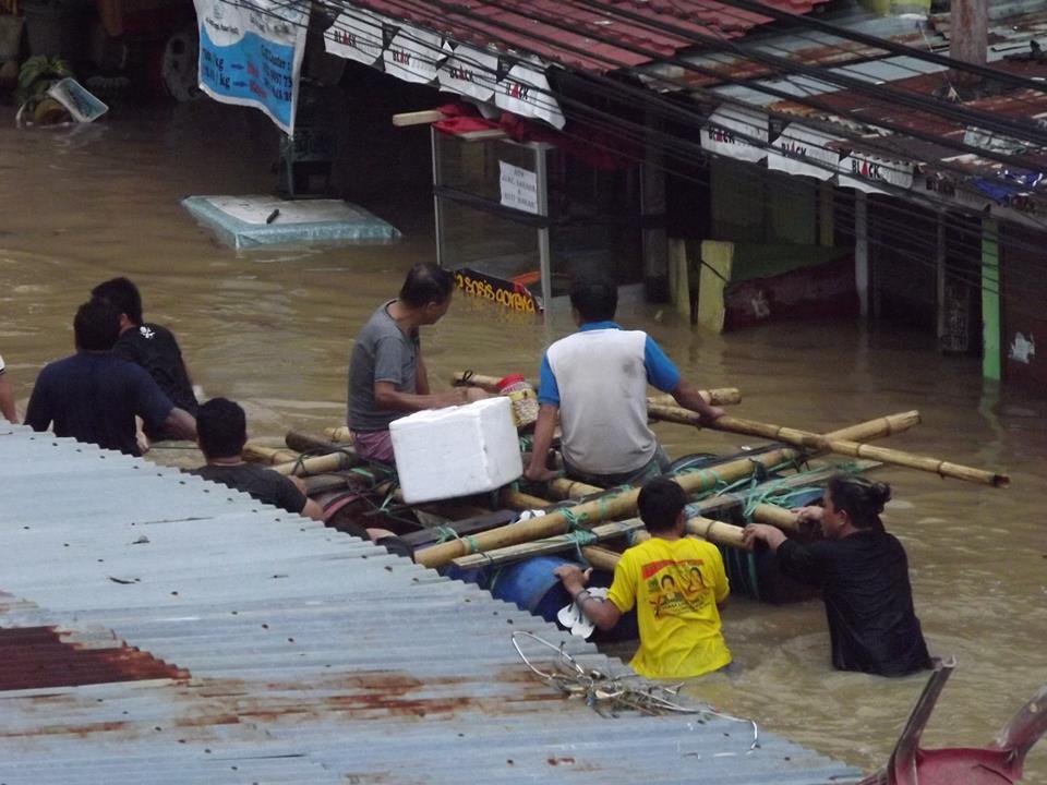 Banjir Manado &#91;PICS UPDATE&#93;