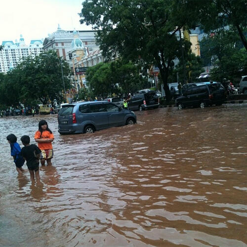 &#91; Info + PIC &#93; Banjir &amp; Genangan Air di Jakarta &amp; Sekitarnya , 17 Januari 2014