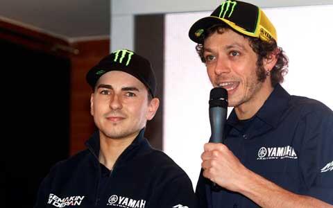 Rossi dan Lorenzo 'Nyarap' Bareng Jokowi