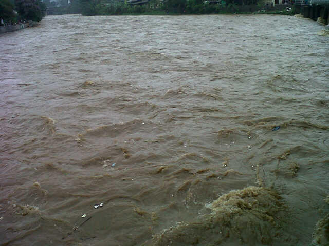 Keadaan Bendungan Katulampa hari ini jakarta waspada banjir