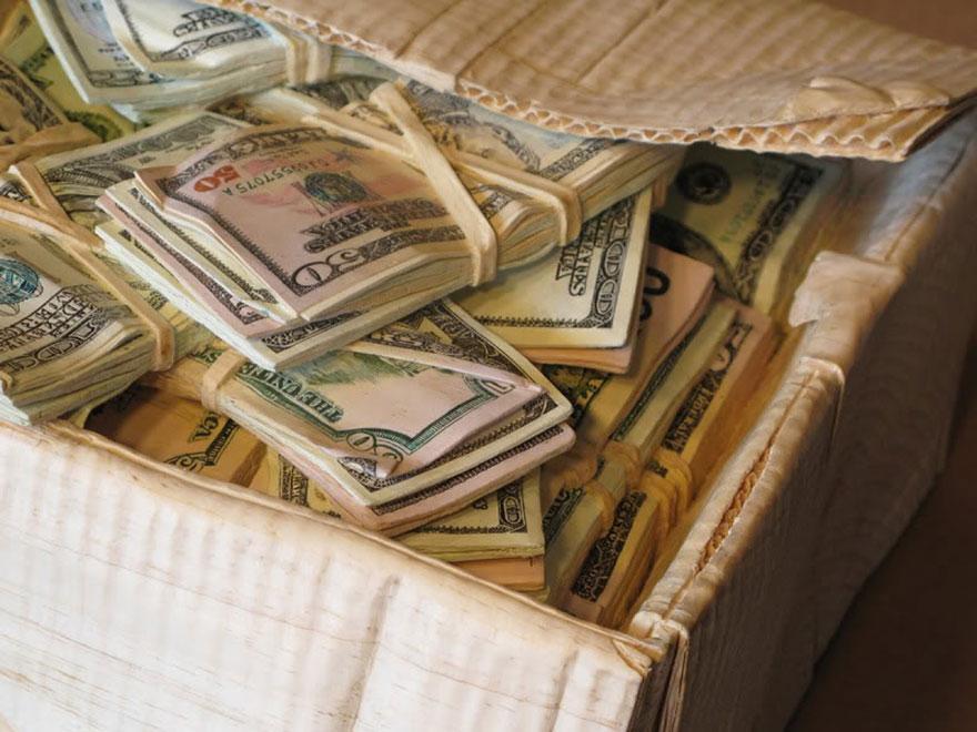 Ini Pasti Dolar Palsu, Bukan Asli