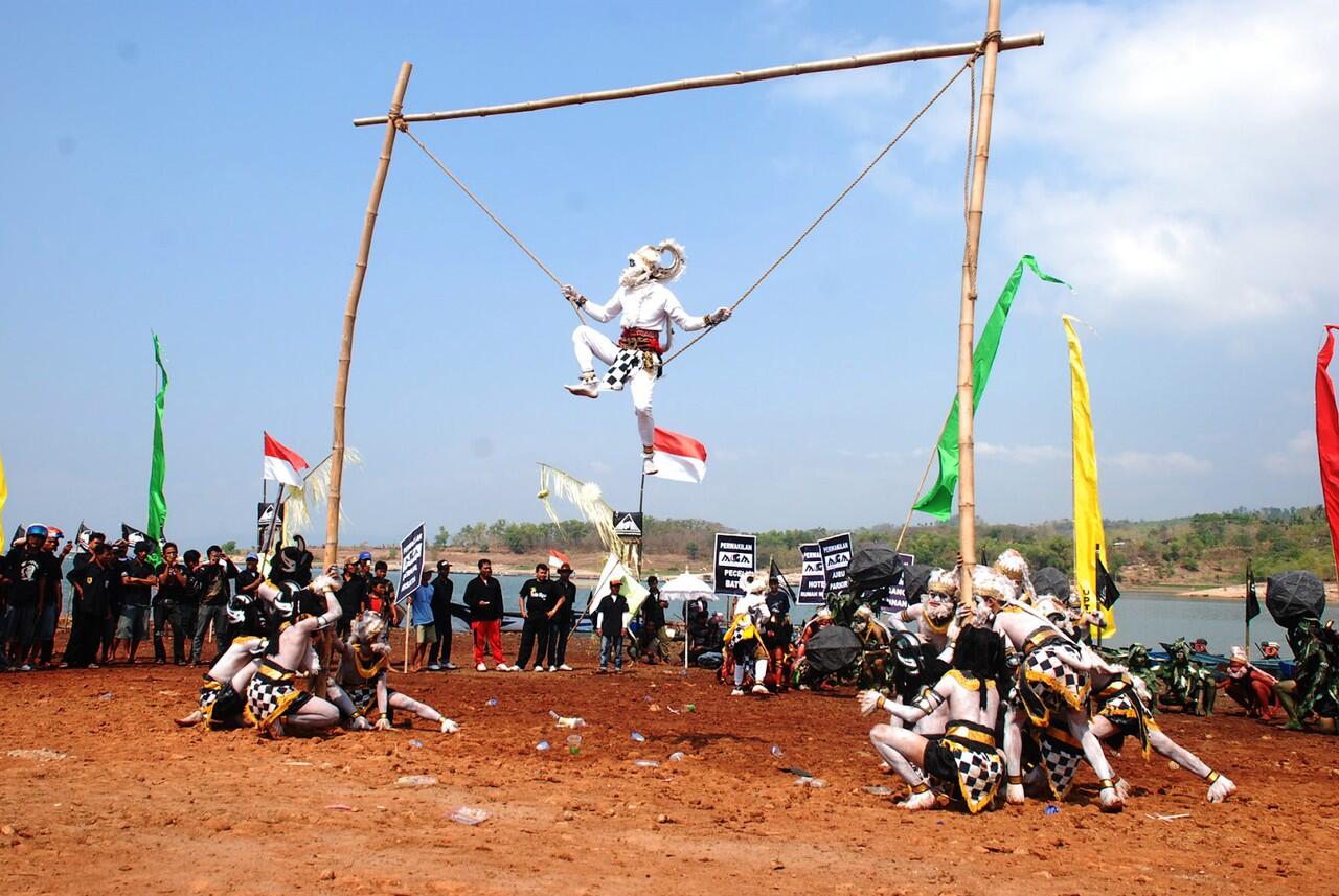 Kalo di Ponorogo ada reog, di Wonogiri ada ini...