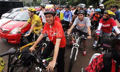 pak jokowi dan lorenzo goes speda bareng
