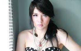 Ini Cewek Cakep Buka Lowongan Calon Suami