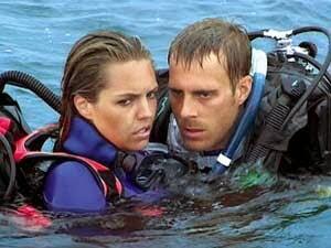 9 TOKOH FILM YANG BERTAHAN HIDUP DI LINGKUNGAN EKSTREM