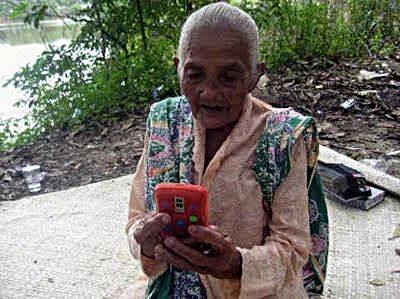 "kembaran" galaxy S4, cuma 1,2 juta!!!