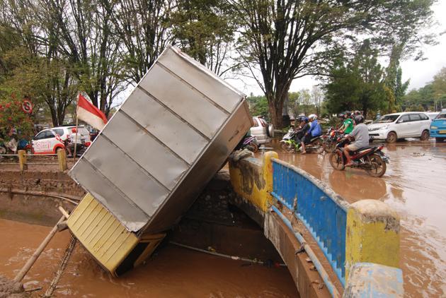 Galeri parahnya banjir bandang di Manado