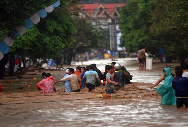 Galeri parahnya banjir bandang di Manado