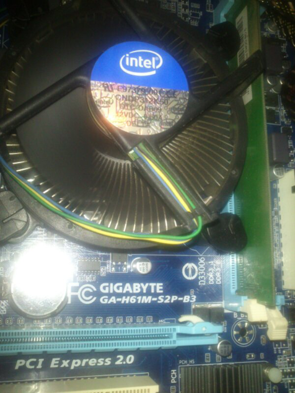 Jual Pentium G2010 + Gigabyte H61M-S2P Depok