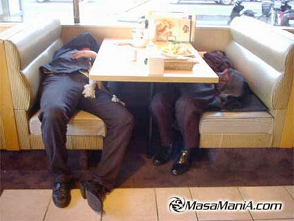 Begini Cara Tidur Koplak Orang Jepang Gan