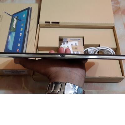 samsung galaxy note 10.1 p601 black umur 2bulan garansi resmi SEIN pajang.