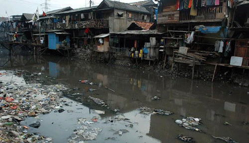 (MANUSIA BODOH) Banjir Jakarta &quot;murni ulah manusia&quot;