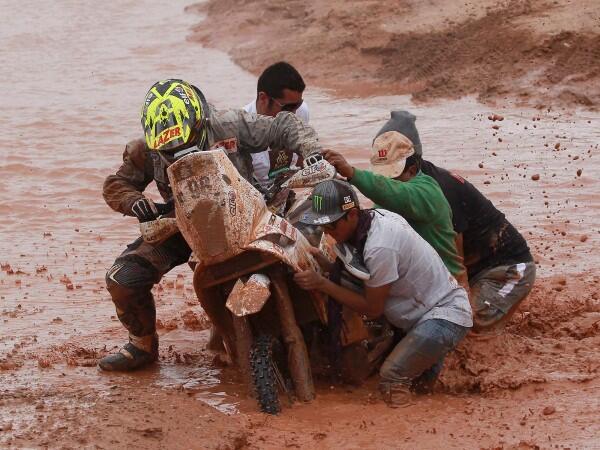 Pemandangan Spektakuler di Reli Dakar 2014