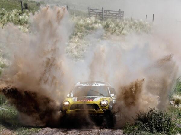 Pemandangan Spektakuler di Reli Dakar 2014