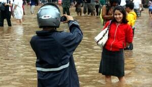 Aktifitas Yang Bikin Happy Saat Banjir Datang