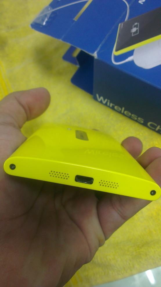 Nokia Lumia 920 yellow mulus bgt fullset plus carger wifi portable cod bogor only