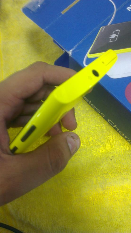 Nokia Lumia 920 yellow mulus bgt fullset plus carger wifi portable cod bogor only