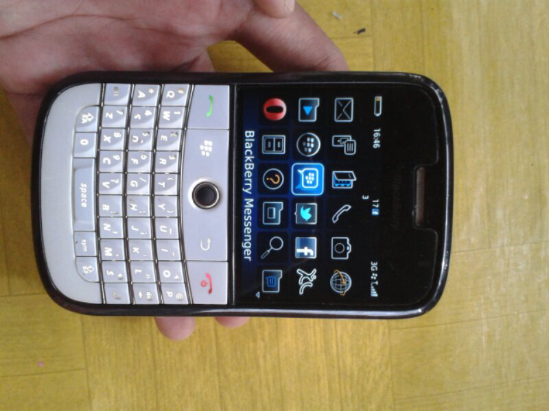 blackberry bold 9000