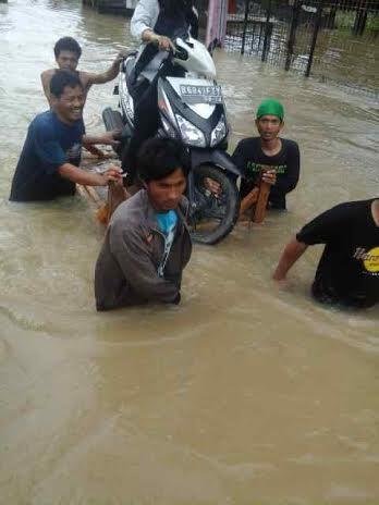 Pekerjaan yang mendadak kaya di saat Banjir