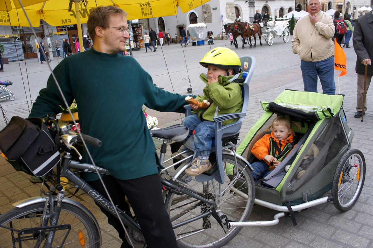 Goweser Sayang Anak, Bersepeda Bersama Putra-Putri