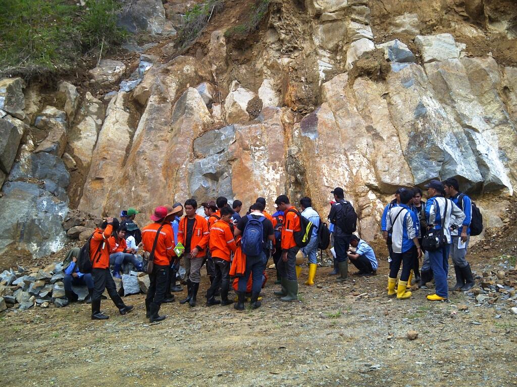 Karangsambung, Kebumen, Wisata Geologi terlengkap Se-Asia Tenggara.