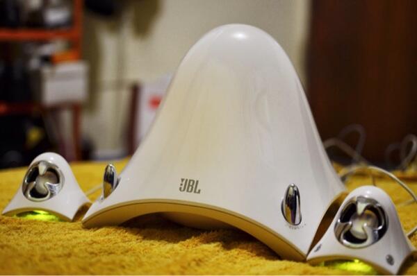 Jbl creature II White mulus terawat