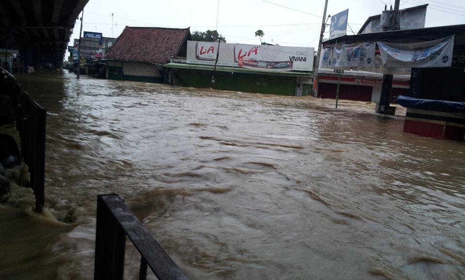 BANJIR PAMANUKAN LEBIH PARAH DARIPADA JAKARTA !!! #SAVEPANTURA #SAVEPAMANUKAN