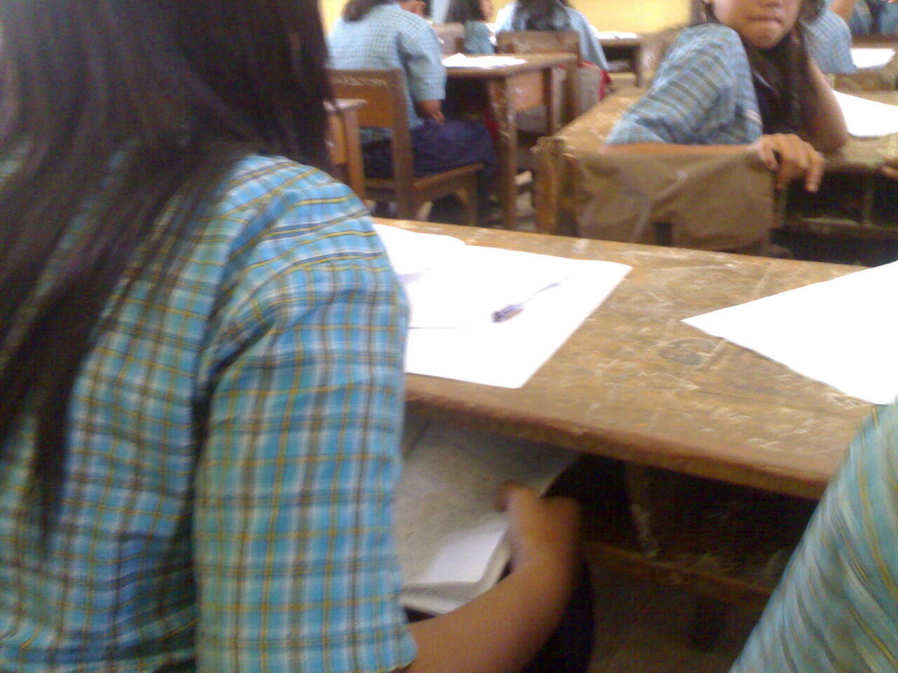 yang masih sekolah dan yang sudah tamatpun masuk!! pasti pernah melakukan ini!!!