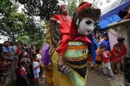 10 KEUNIKAN CUMA ADA DI CIREBON