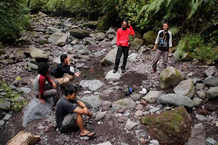 Merintis Jalur Coklak Puncak Selatan Gunung Raung