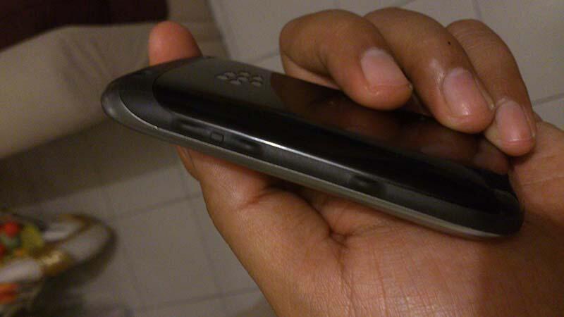 Blackberry Curve 3G 9320 (Armstrong) Muluss tanpa baret, Ex Wanita, Garansi msh 19bln