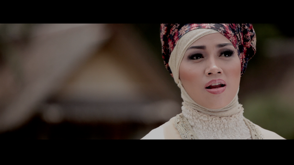 Antara Seni, Adat, dan Budaya