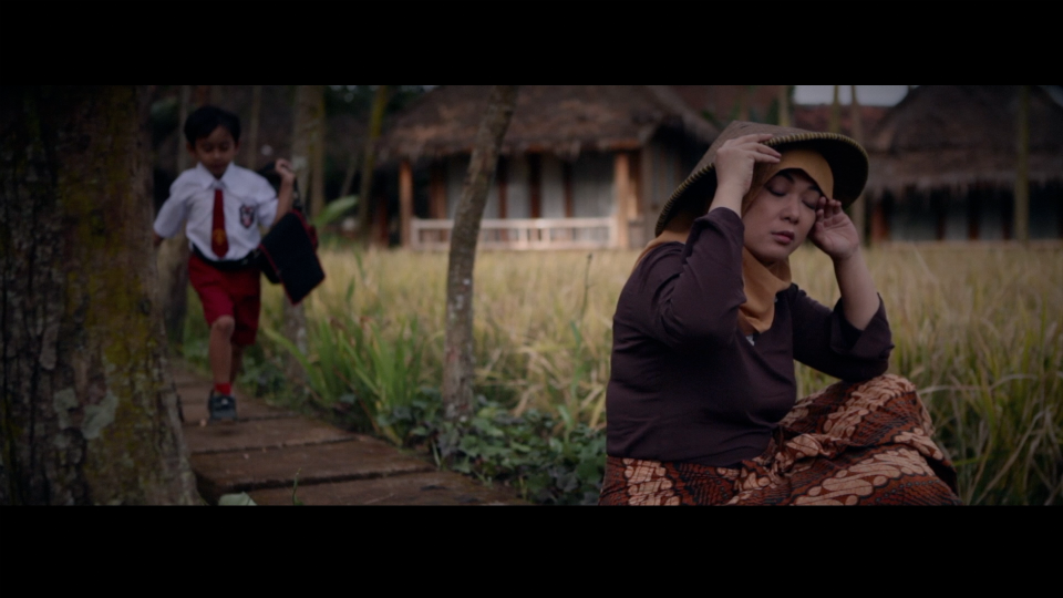 Antara Seni, Adat, dan Budaya