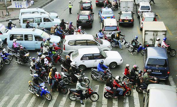 situasi lalu lintas di joga dan jakarta