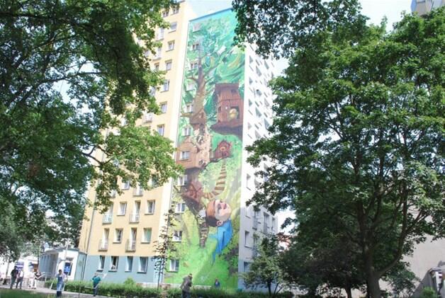 Seni Mural Raksasa