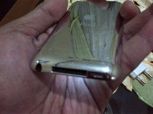 iPod touch 4th gen 32gb black camera mulus 95% murah cuma Rp.1.099.000,- doanks.