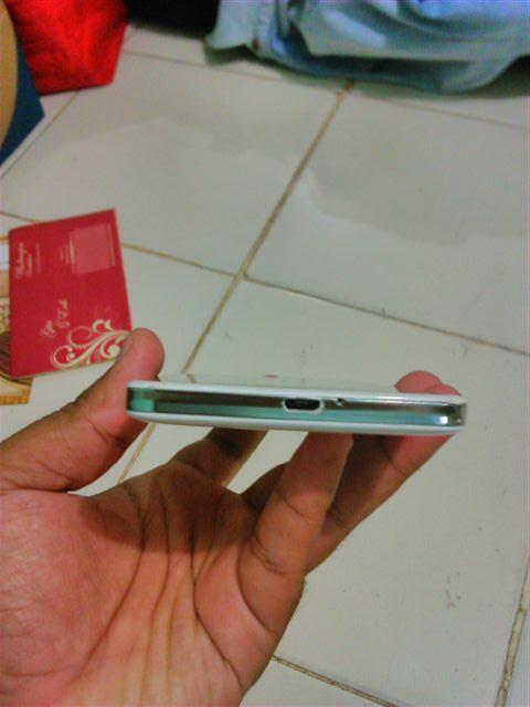 Lenovo S890 white fullset cuma Rp 1.700.000