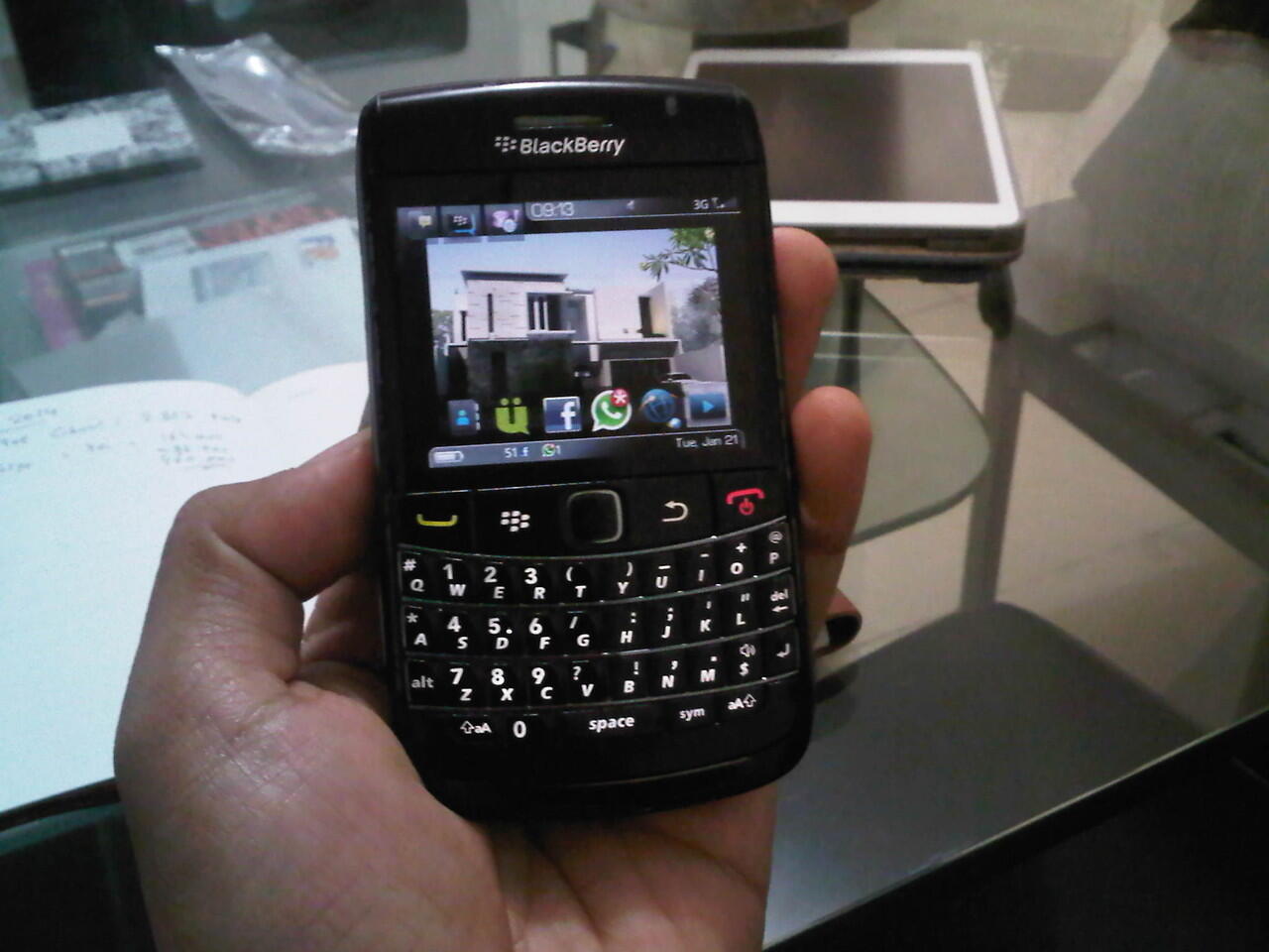 Jual santai Blackberry 9700 (onyx 1) mulus, lancar, dijamin, garansi personal
