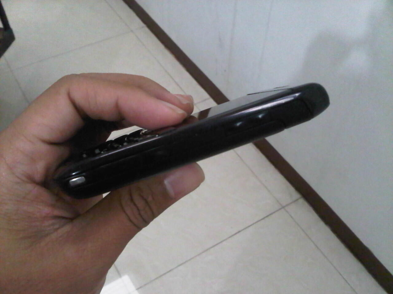 Jual santai Blackberry 9700 (onyx 1) mulus, lancar, dijamin, garansi personal