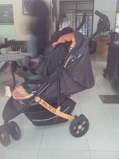 Stroller Baby merk Pliko