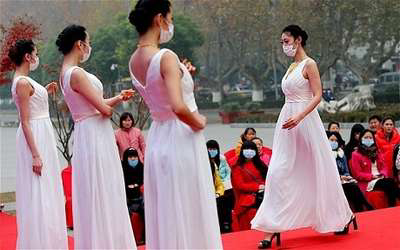 Kisah Model Di China: Sebutir Telur dan Apartemen Sempit