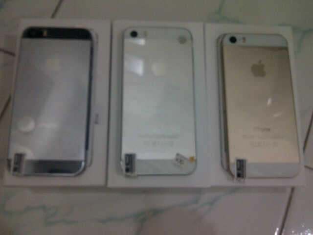 PUSAT iphone 5s,5c samsung note 3,2 s4 REPLIKA Blackberry BM murah tapi ga murahan